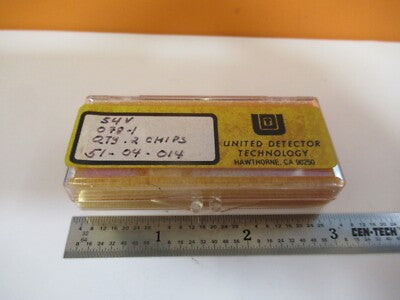 UDT UNITED DETECTOR TECHNOLOGY PHOTODIODE LOT 2 EA CHIPS LIGHT SENSOR &8C-A-85