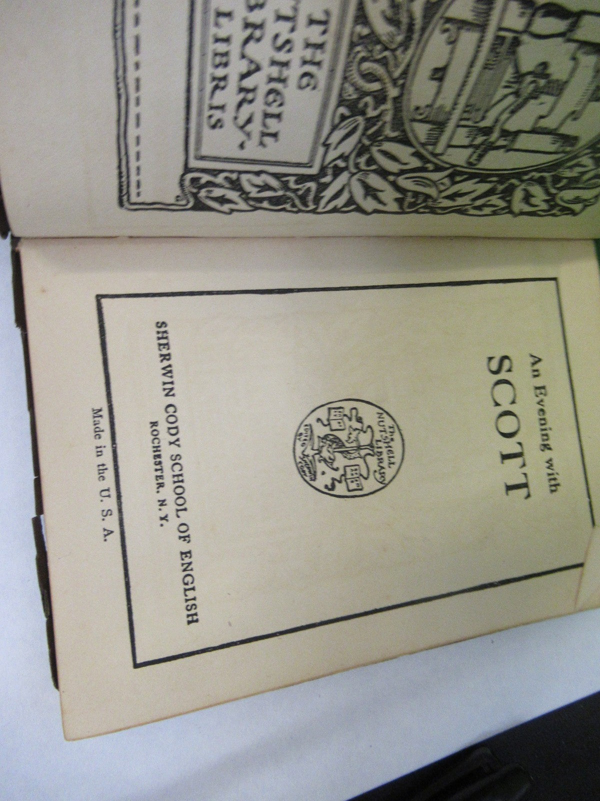 COLLECTABLE  OLD BOOKLETS 1930 circa An evening with Lincoln AS PICTURED T3-C-11