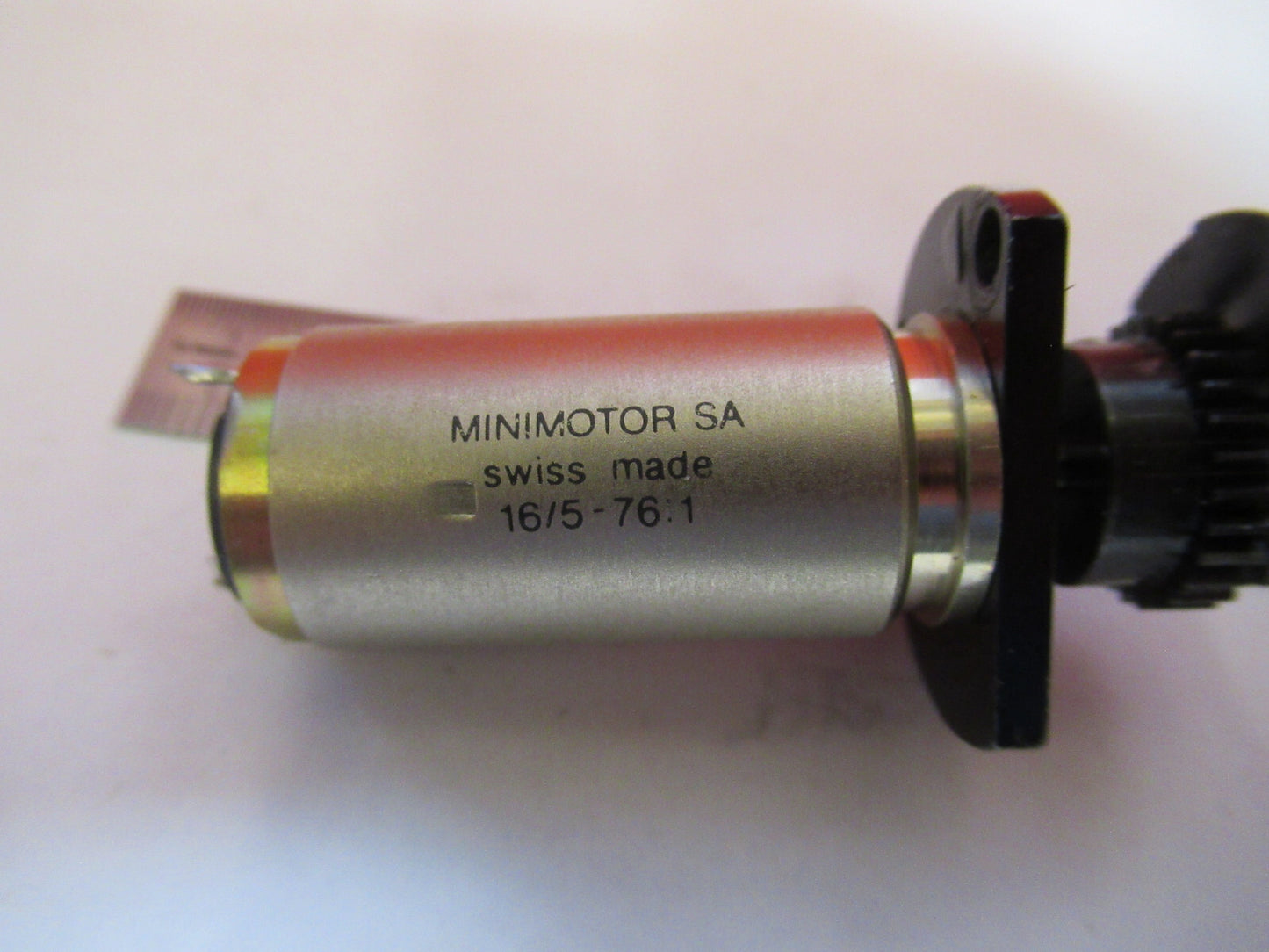 SWISS MINI MOTOR LEITZ MICROSCOPE ROBOTICS MECHATRONICS AS PICTURED S4-B-97