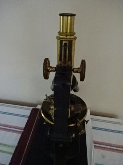 MICROSCOPE CARL ZEISS GERMANY ANTIQUE BRASS WITH 4 OBJECTIVES OPTICS AS IS #LOB