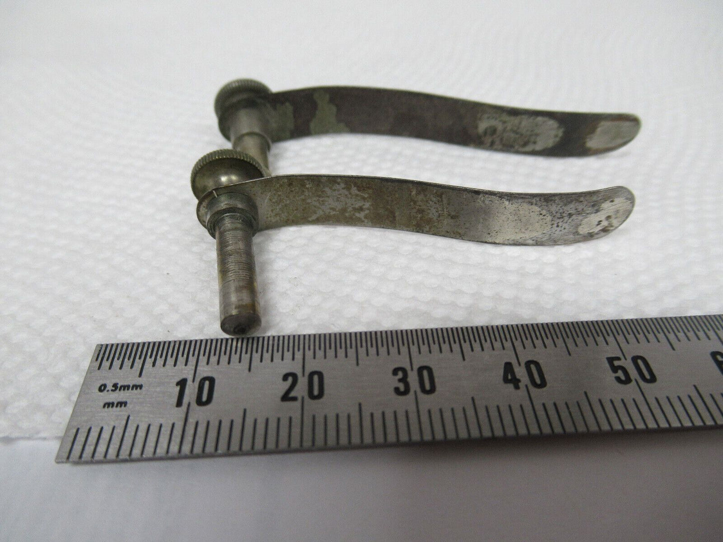 ANTIKES BAUSCH LOMB PAAR CLIPS MIKROSKOPTEIL WIE ABGEBILDET w1-a-65 