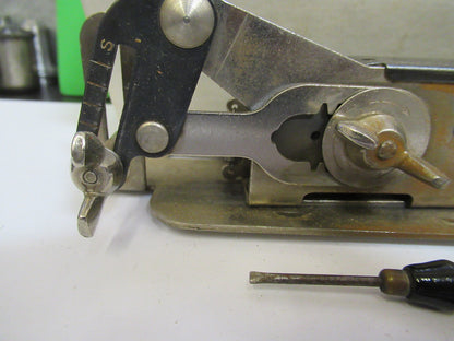 OLD SINGER SEWING ACCESSORY MACHINE  BUTTON ATTACHMENT ASSEMBLY &H2-A-21