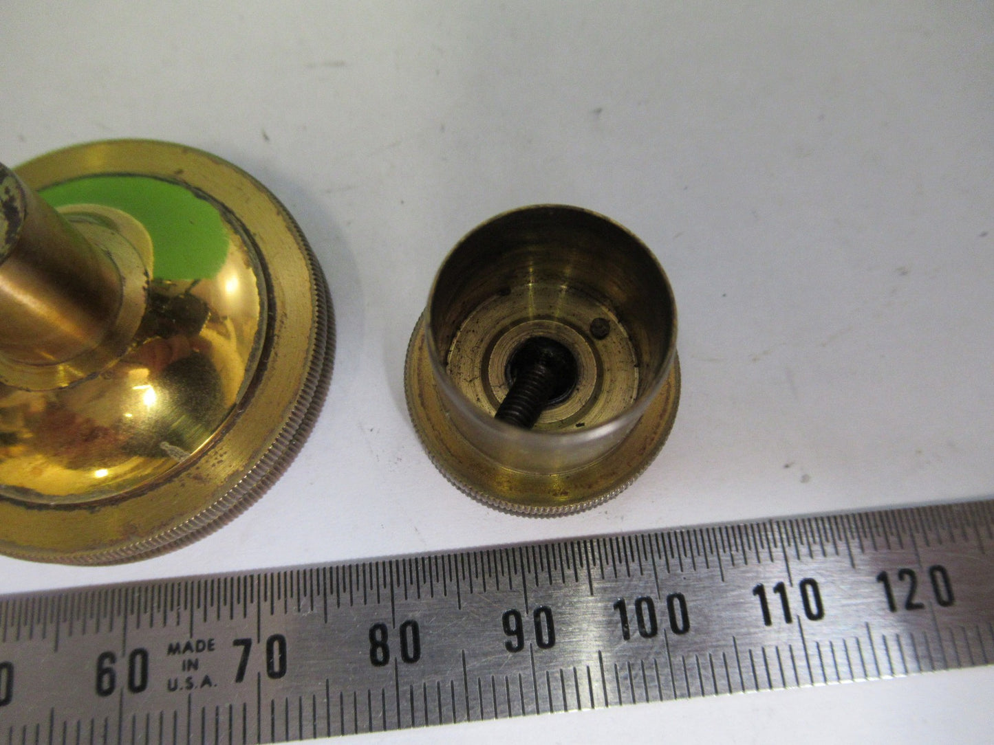 ANTIQUE SPENCER AO SET OF BRASS KNOBS MICROSCOPE PART AS PICTURED T5-A-67