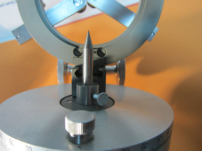 GONIOMETER PART X-RAY DIFFRACTION OR OPTICS SAMPLE HOLDER WITH MICROMETER BIN#16