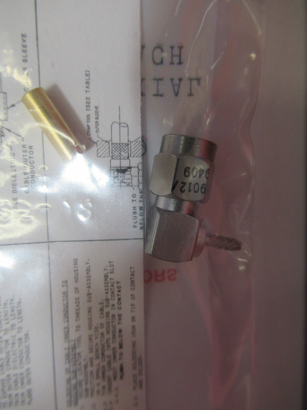 Lot 2 Ea Amphenol Right Angle Connector M39012/56-3125 RF Coaxial