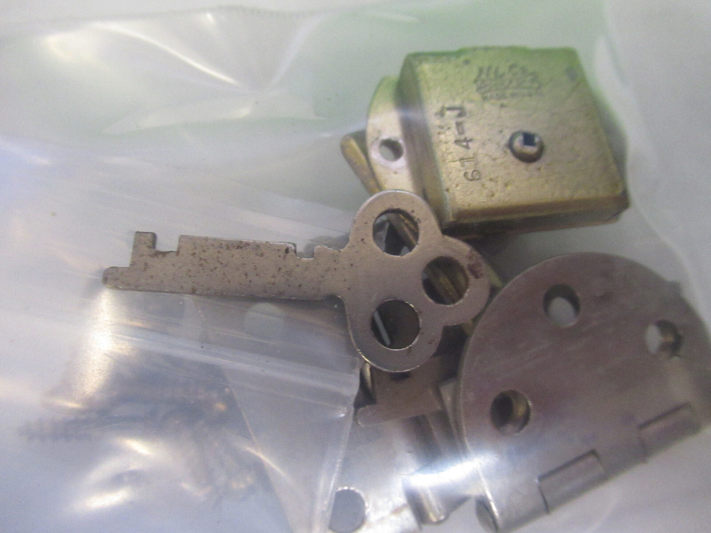 BAUSCH LOMB LOCK HINGES + KEY for cabinet MICROSCOPE PART AS PICTURED G8-A-01