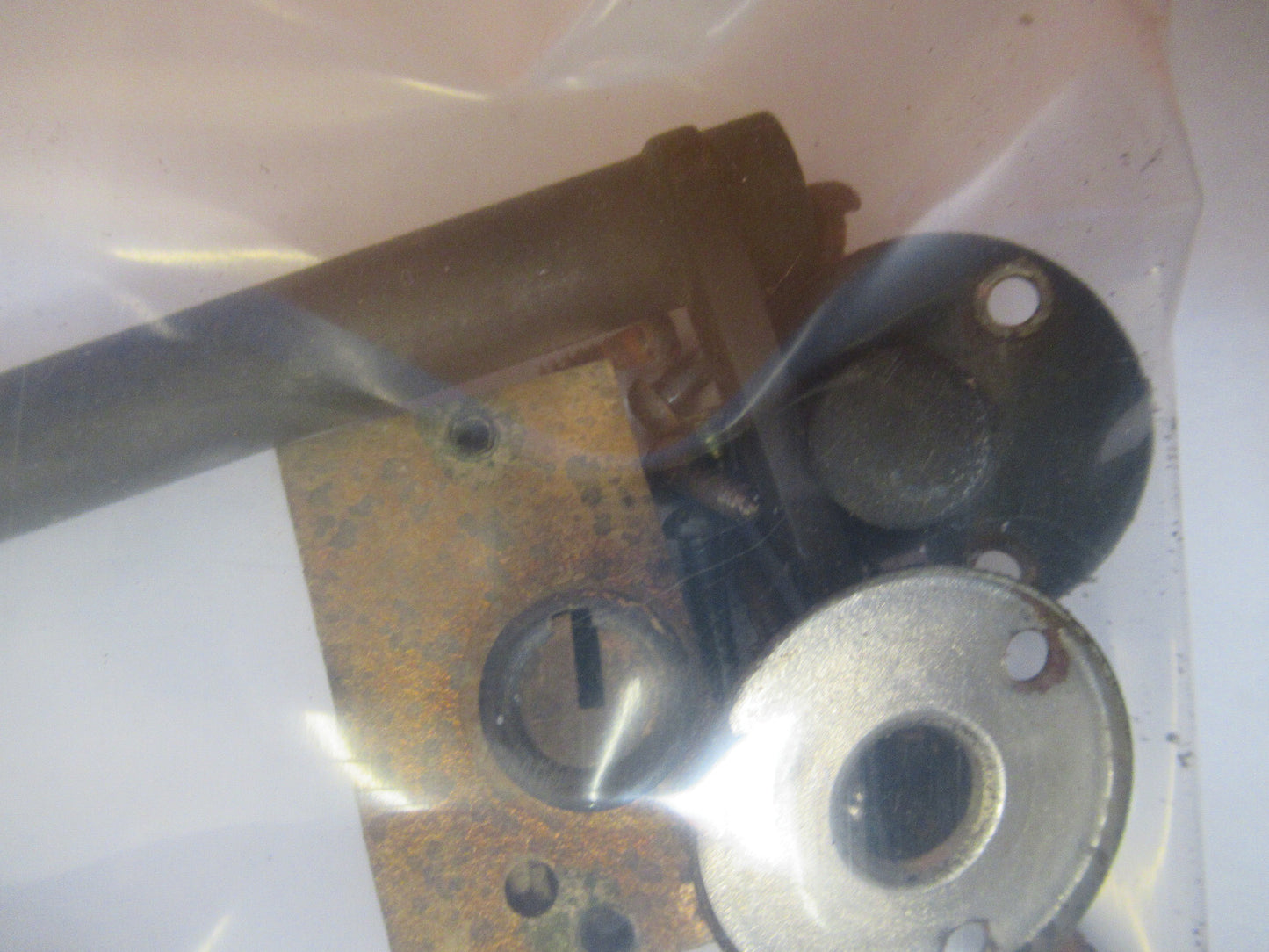 ANTIQUE LOCK +HANDLE BAUSCH LOMB WITHOUT KEY MICROSCOPE PART AS PICTURED Y1-A-01