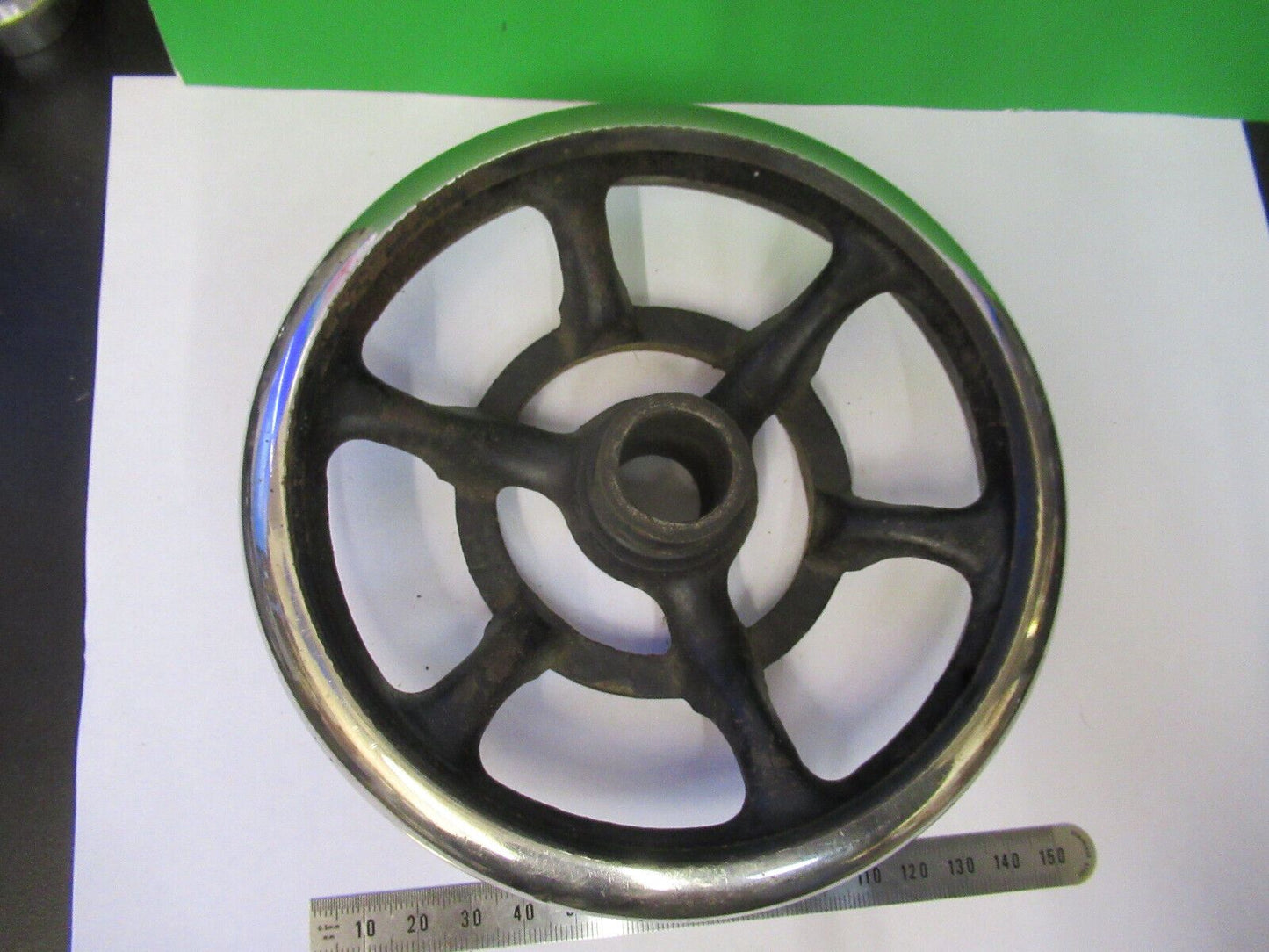 OLD SINGER SEWING ACCESSORY MACHINE  FLYWHEEL ASSEMBLY &P8-B-34