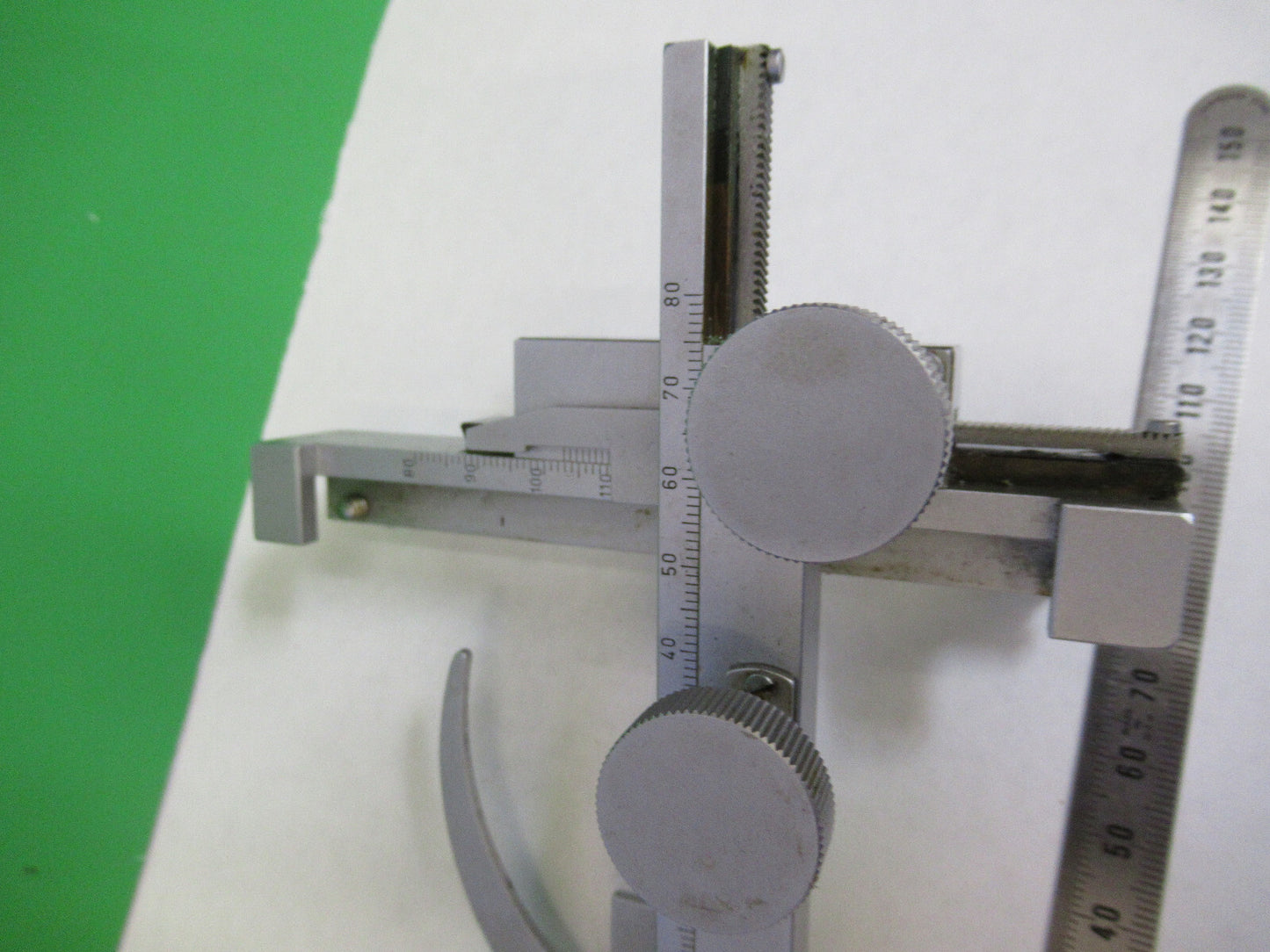 LEITZ GERMANY XY STAGE CLIPS UNIVERSAL MOUNT MICROSCOPE PART AS PICTURED X9-B-15