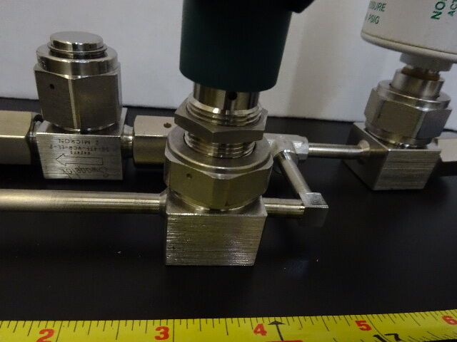 FOR PARTS SWAGELOK ASSEMBLY VALVE marked bad FITTINGS OK SOLD AS IS #TB-3