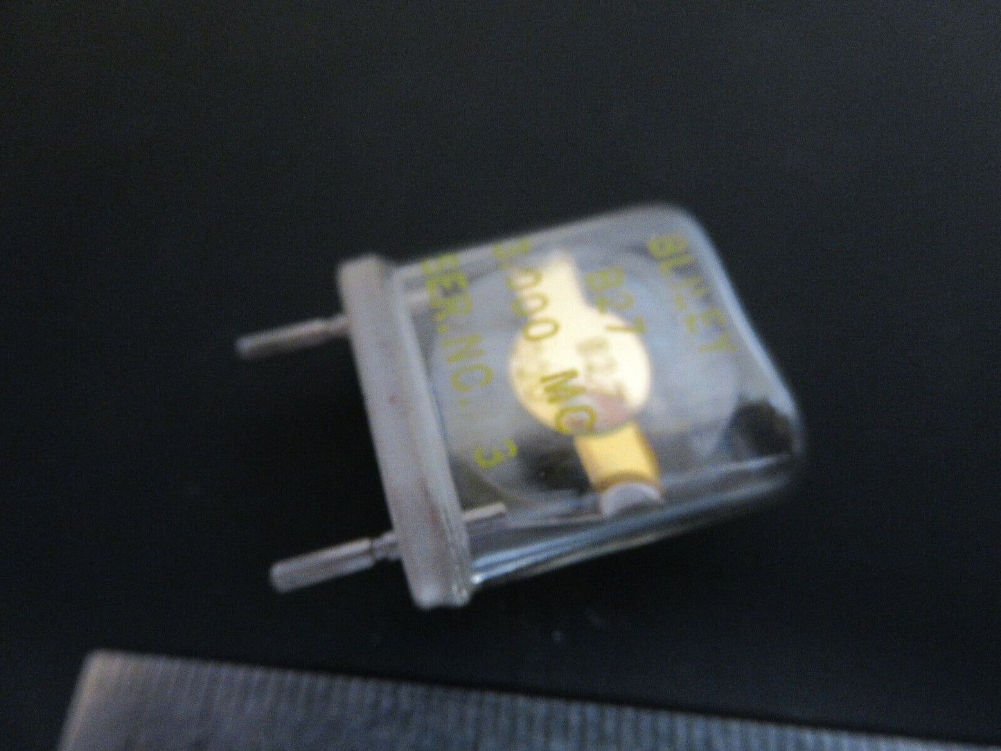 BLILEY ELECTRIC QUARTZ CRYSTAL B27 RESONATOR 3.0 MHz FREQUENCY AS PIC #FT-1-A-79