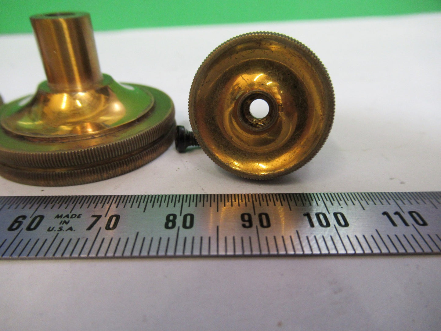 ANTIQUE SPENCER AO SET OF BRASS KNOBS MICROSCOPE PART AS PICTURED T5-A-67
