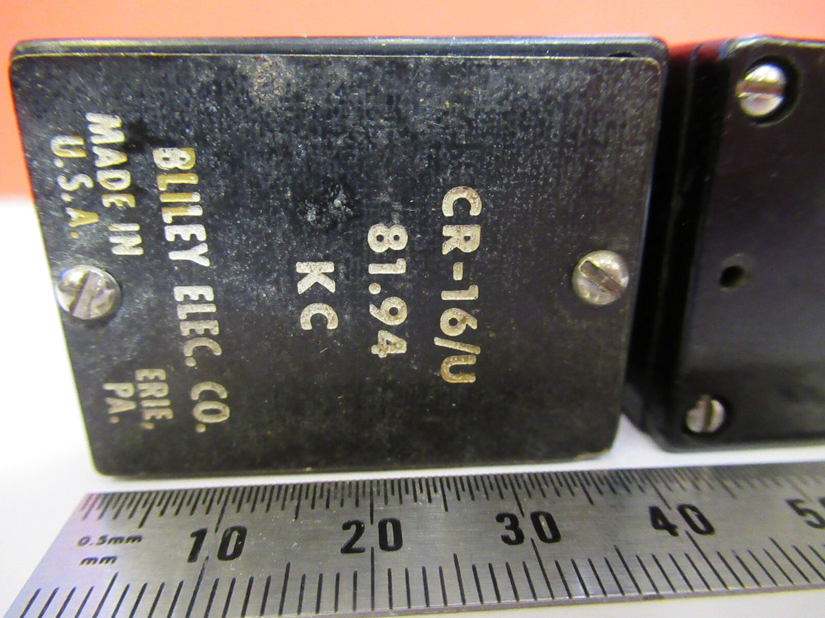 ANTIQUE QUARTZ CRYSTAL 81.94 PAIR FREQUENCY CONTROL RADIO AS PICTURED Q2-111