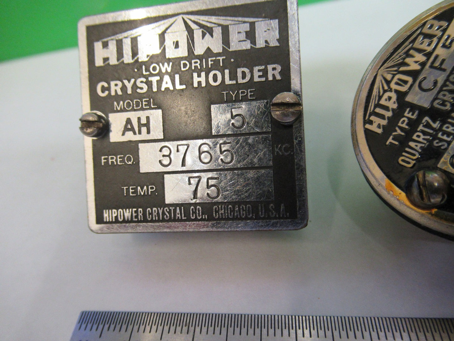ANTIQUE HIPOWER XTAL QUARTZ CRYSTAL FREQUENCY CONTROL RADIO AS PICTURED T6-B-39