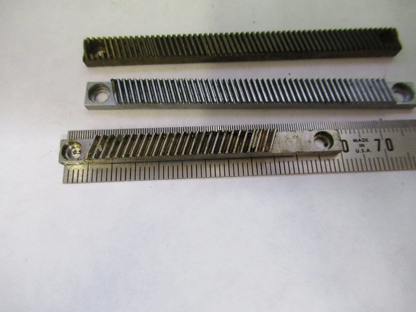 LOT 4 PIECES RACK GEAR BAUSCH LOMB AO SPENCER MICROSCOPE PART AS PICTURE U8-A-37