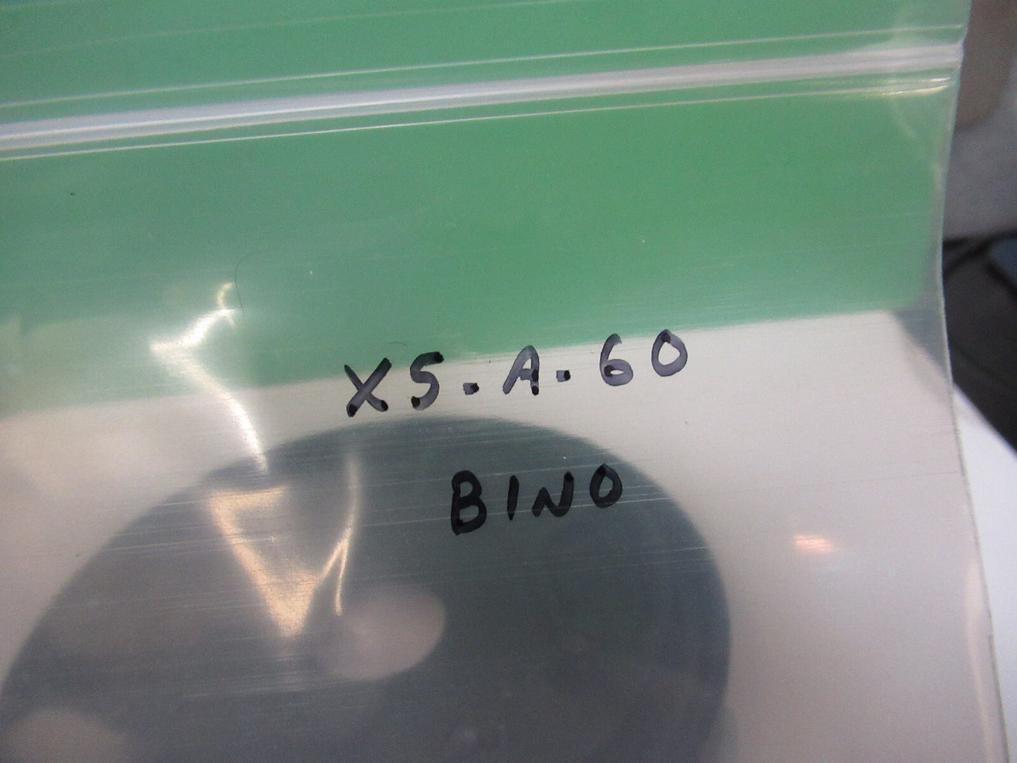 WILD HEERBRUGG SWISS M11 BINO XY STAGE CLIP MICROSCOPE PART AS PICTURED X5-A-60