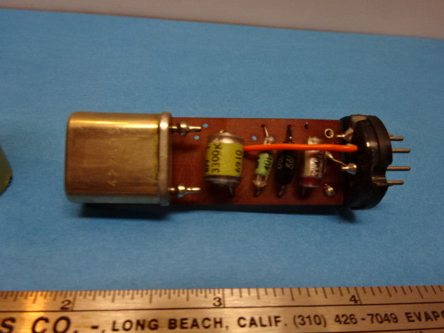 Vintage Quartz Resonator Salford England Frequency Control 1 MHz