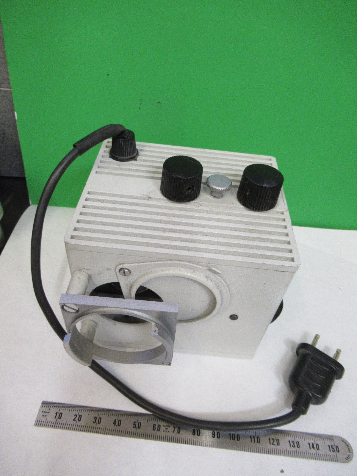 LEITZ WETZLAR GERMANY LAMP 6V ASSEMBLY MICROSCOPE PART AS PICTURED 82-A-84