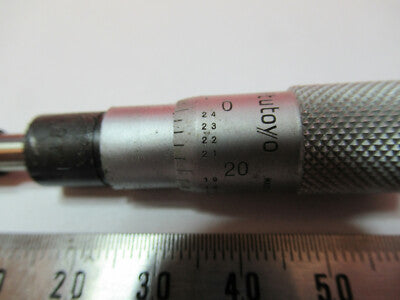 MITUTOYO MICROMETER SCREW ASSEMBLY MICROSCOPE PART AS PICTURED #100-S-14