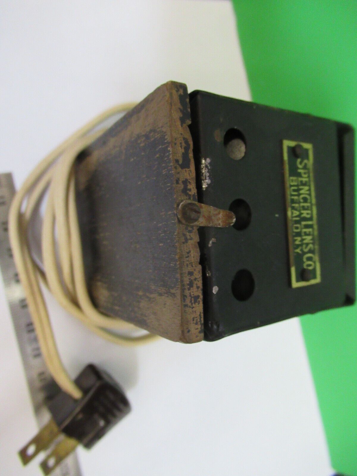 FOR PARTS SPENCER LAMP ASSEMBLY DOESN'T POWER MICROSCOPE PART AS PIC &P4-B-87