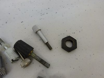 MIKROSKOP-TEILE LOT SCHRAUBEN KNÖPFE ETC WIE IST BIN#P4-B-49