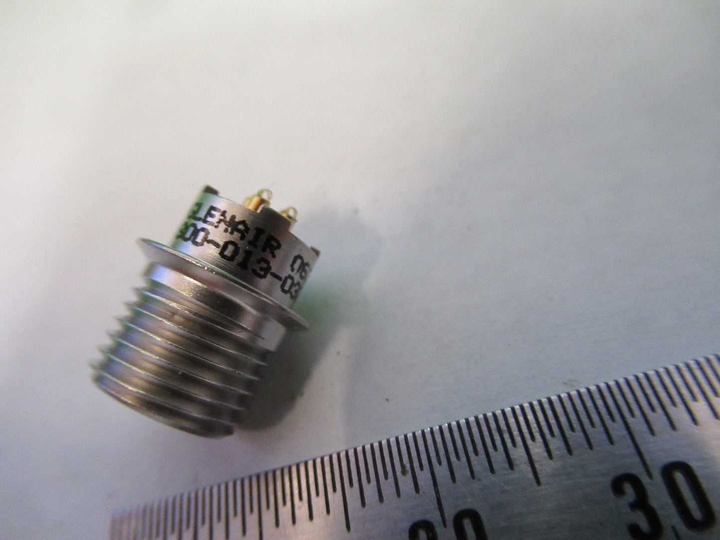 USED as removed GLENAIR CONNECTOR 800-013-03216-4PN AS PICTURED U8-A-115