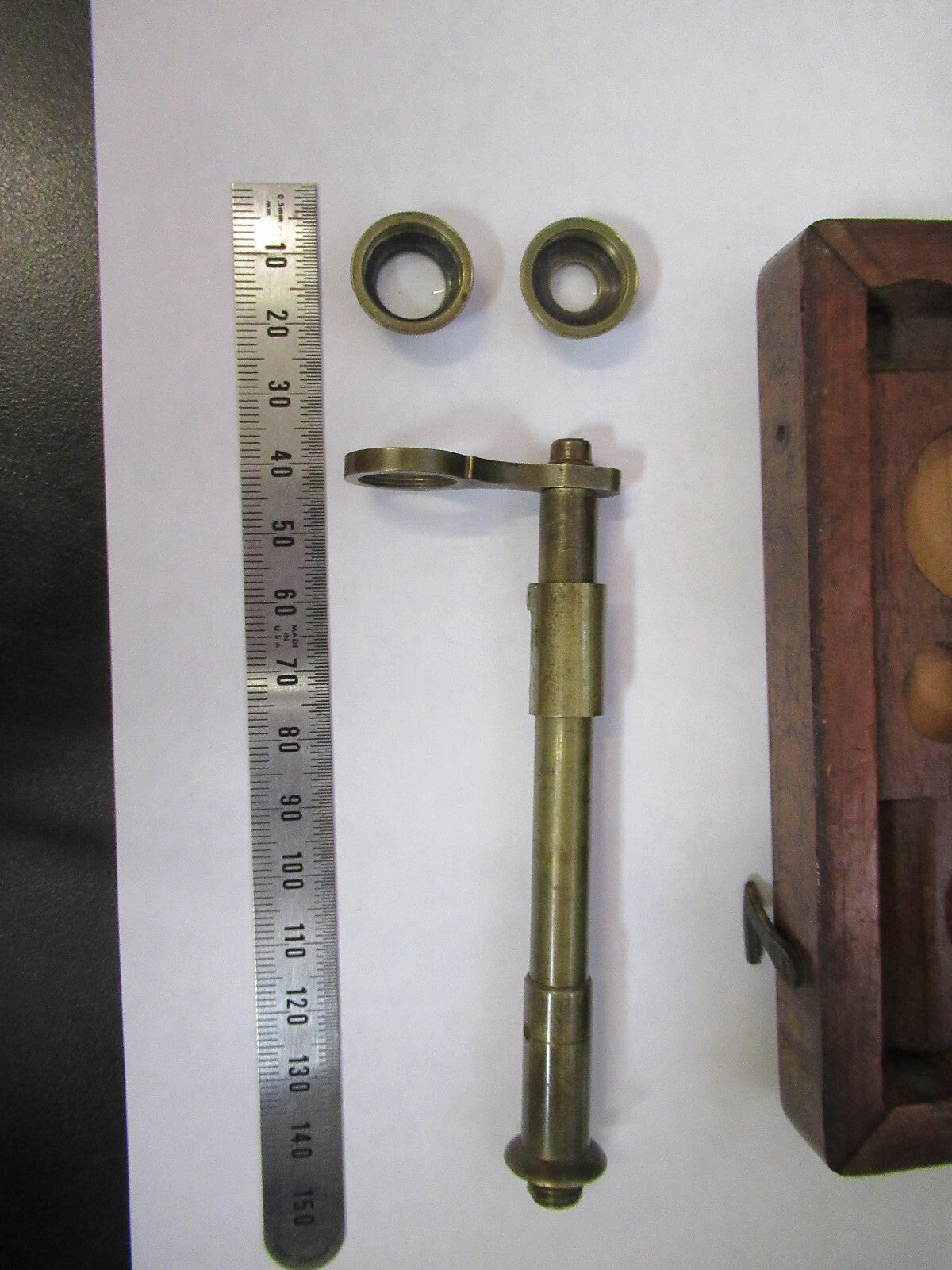 ANTIQUE UNKNOWN BRASS MICROSCOPE + CASE circa 1830 AS PICTURED X6-A-80