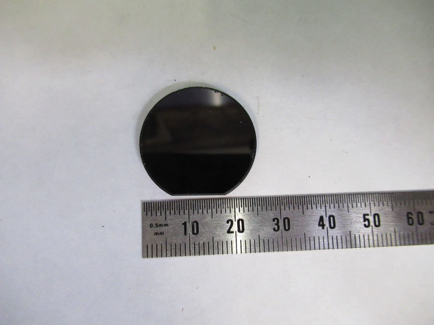 OPTICAL GLASS CIRCULAR VERY DARK RED FILTER OPTICS AS PICTURED T3-C-09