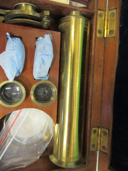 ANTIQUE CARY GOULD circa 1830 BRASS MICROSCOPE + CASE AS PICTURED X6-A-69