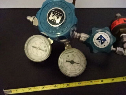 MATHESON 3513 + FLASH ARRESTOR MANOMETER REGULATOR VALVE GAS PROCESS AS IS 78-03