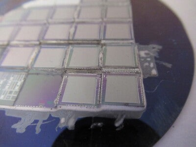 HUGHES AIRCRAFT COMPONENTS MOUNTED ON SILICON WAFER AS PICTURED &15-FT-X43