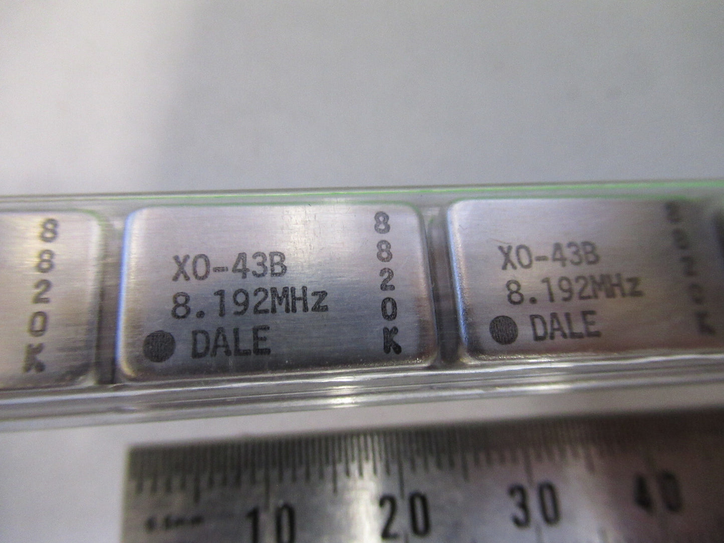 Lot 10 Ea Dale Electronics Quartz Oscillator Frequency 8.192 MHz