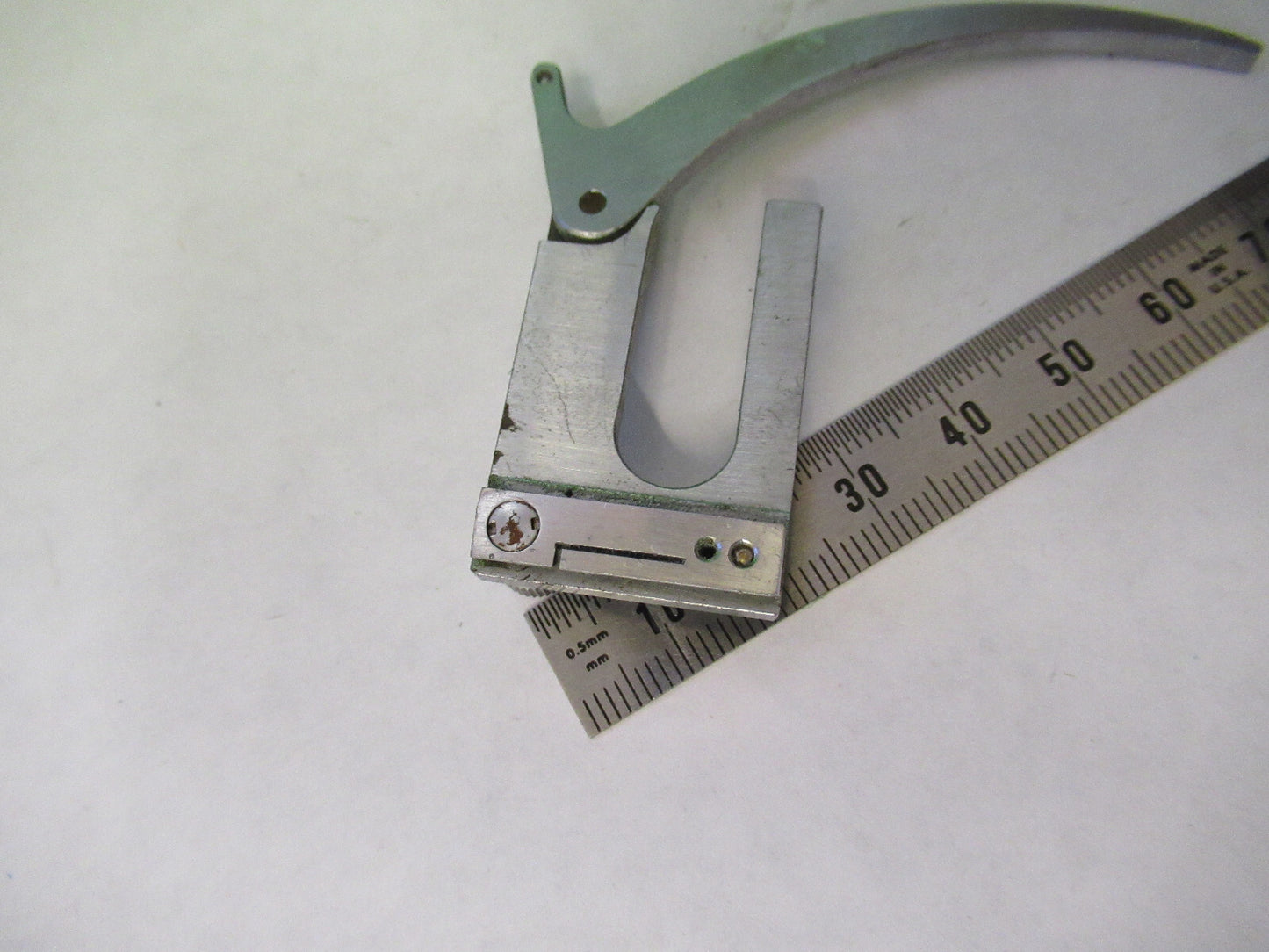 OLYMPUS JAPAN CLIP STAGE MICROSCOPE PART AS PICTURED 82-A-57