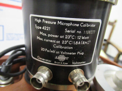 Brüel & Kjær Denmark 4221 High Pressure Microphone Calibrator